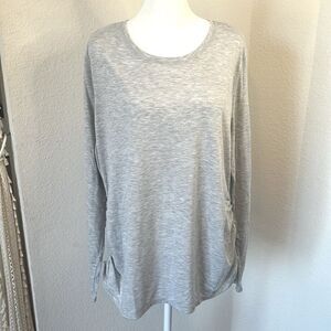 Athletic Works Women's Long Sleeve Lightweight Sweatshirt ~ Size XL (16-18)